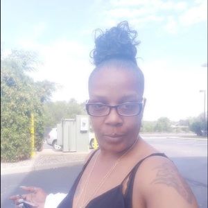 Meet your Posher, Glenda